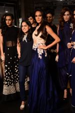 Lisa Haydon walk the ramp for Riddhi Mehra at LFW 2014 Day 6 on 24th Aug 2014